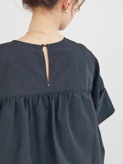 Akigawa Tiered Half Sleeve Blouse