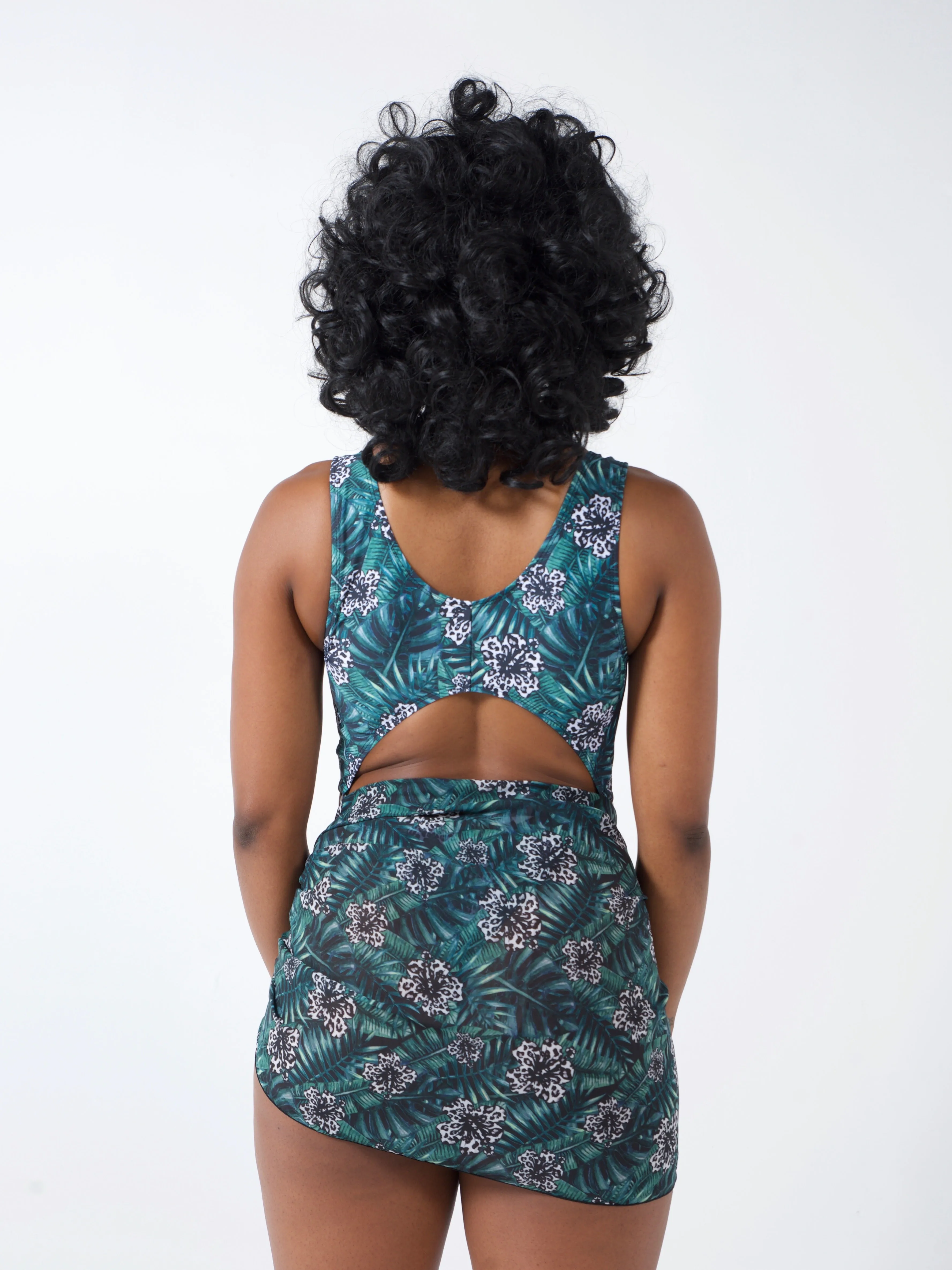 Beach Wrap / Wild Hibiscus