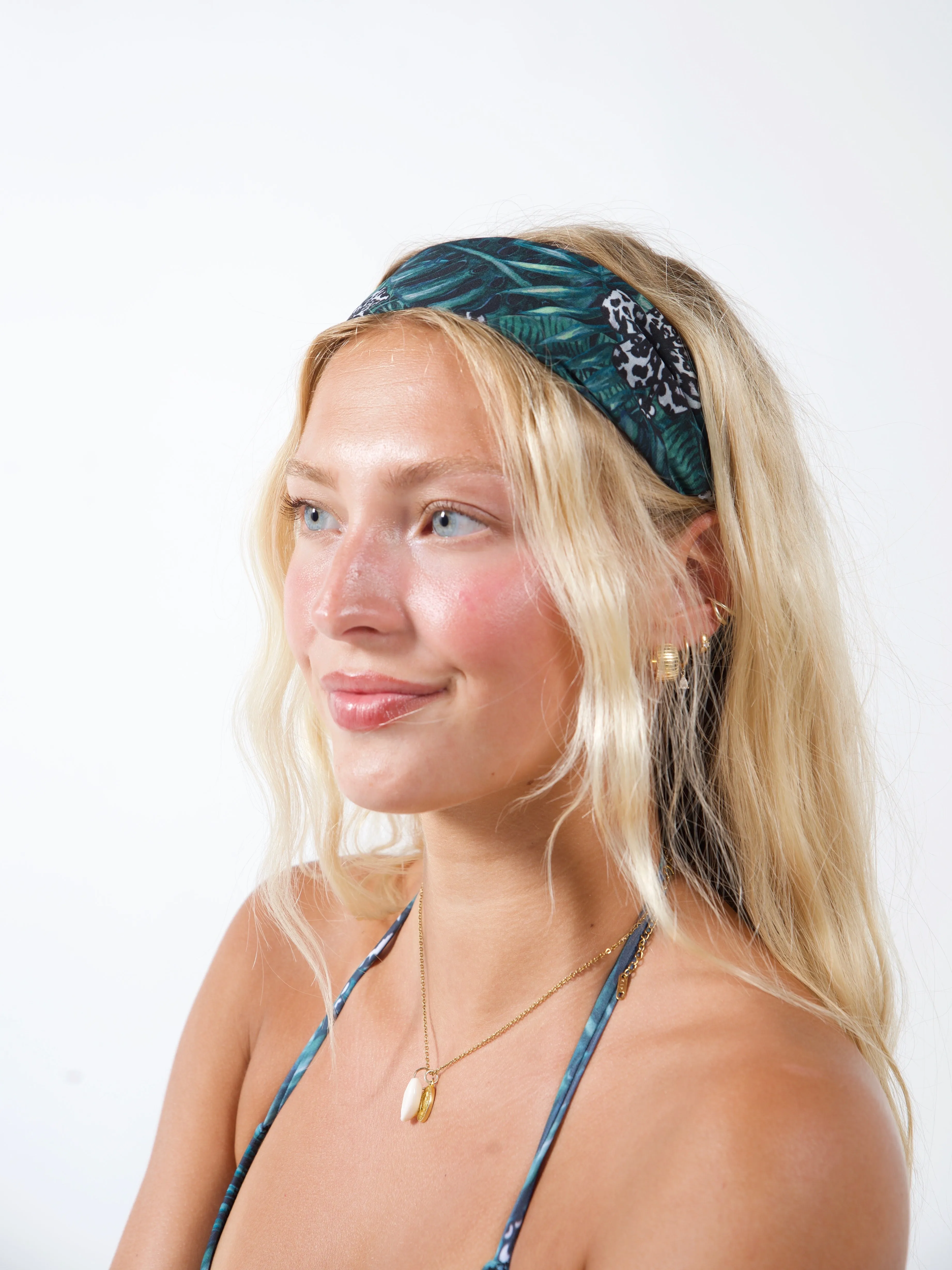 Beach Wrap / Wild Hibiscus