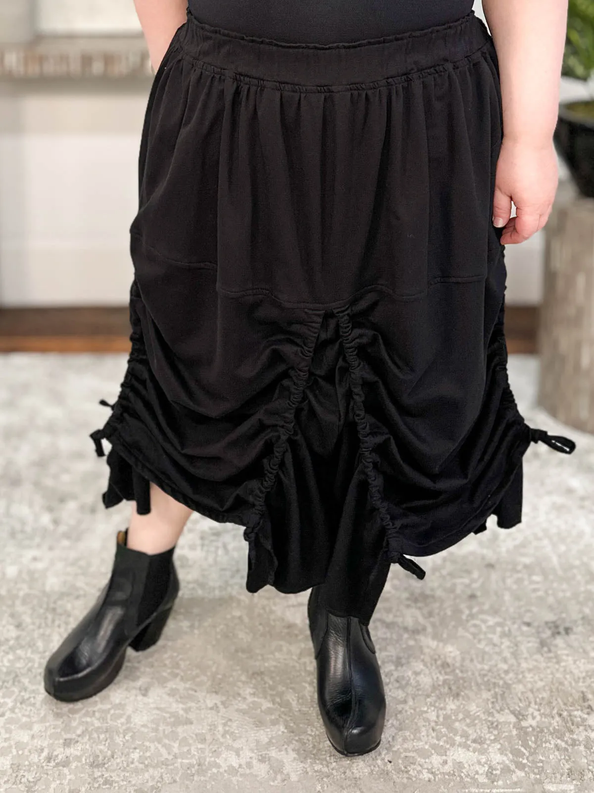 Cinch Pull Skirt, Black