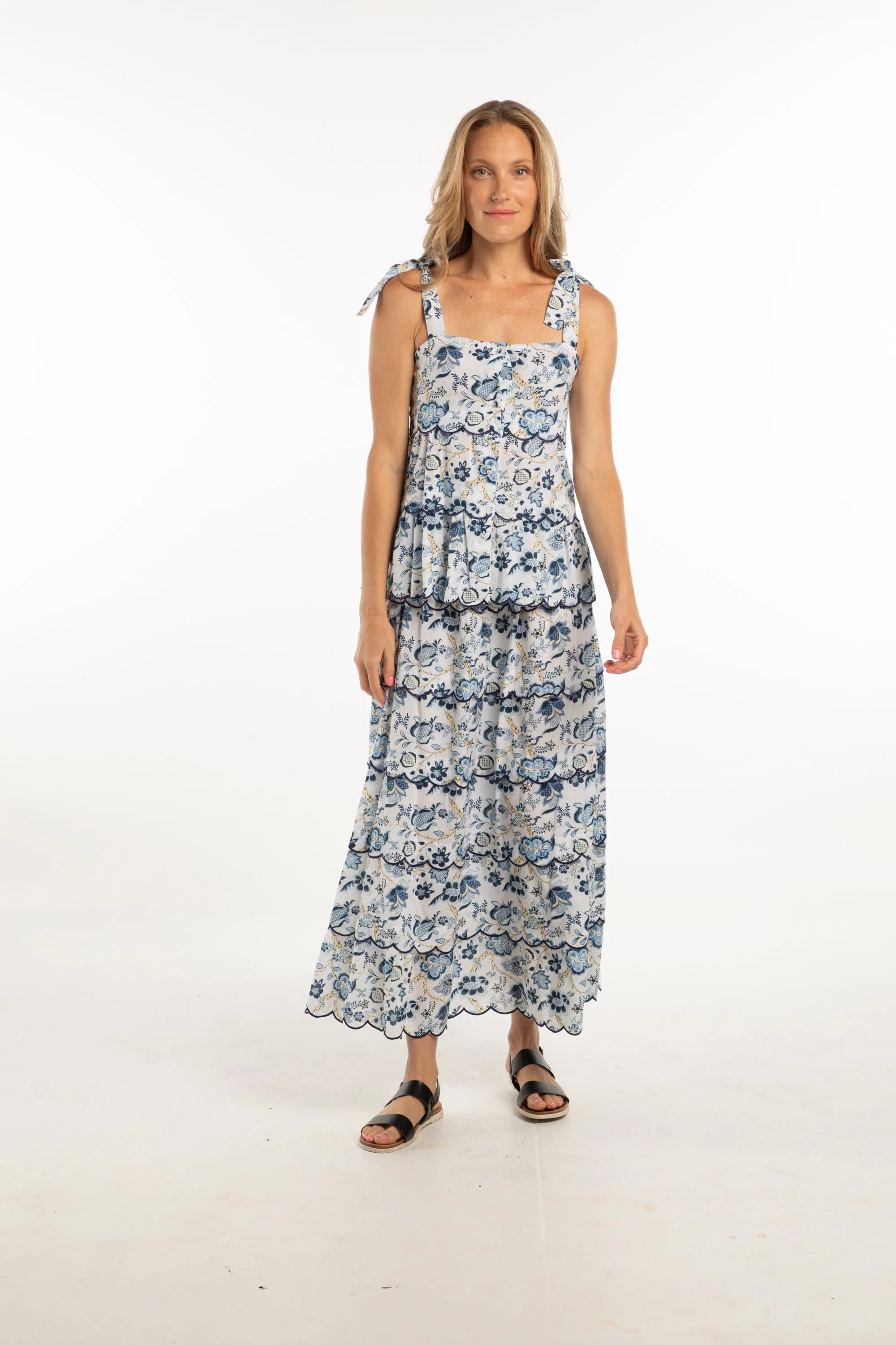 Erin Skirt. White/Blue Flowers