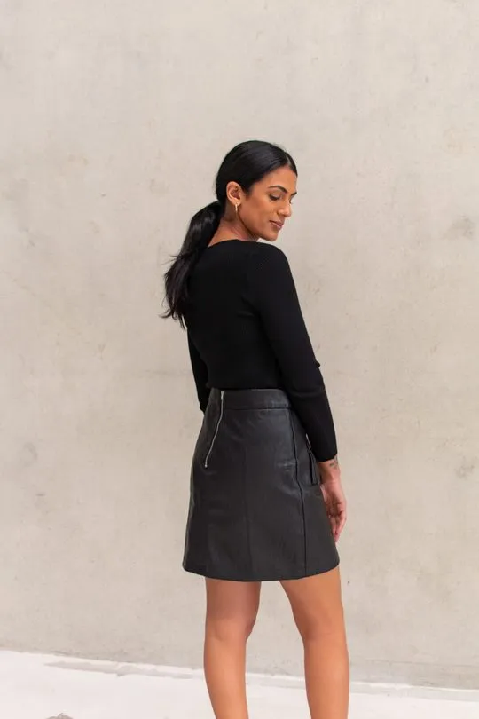 FAUX LEATHER  SHORT SKIRT